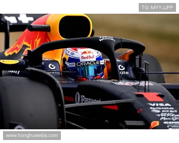 F1耶斯码头最终章：维斯塔潘、诺里斯与皮亚斯特里为车王展开三角猛攻