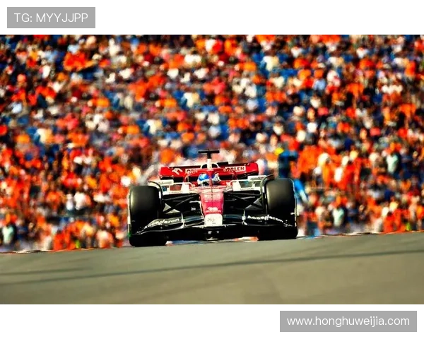 F1赛季最新动态：红牛车队称霸赛道，梅赛德斯与法拉利展开激烈角逐