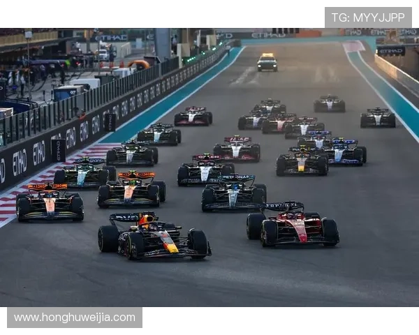 新赛季F1车坛焦点纷呈多支车队战略调整与新人表现引发热议关注